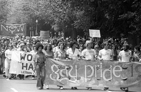 HIGIT PA ANG KAHULUGAN NG HISTORY OF PRIDE MONTH .